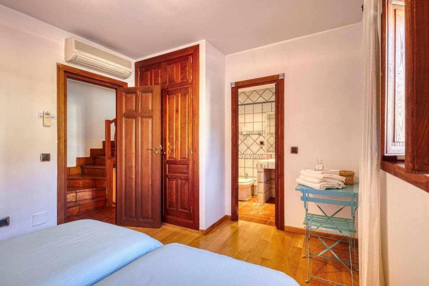 Cuesta Del Reloj Casa de hóspedes Piedralaves Exterior foto