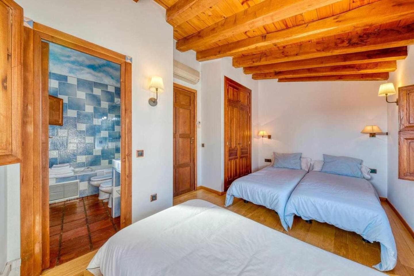 Cuesta Del Reloj Casa de hóspedes Piedralaves Exterior foto