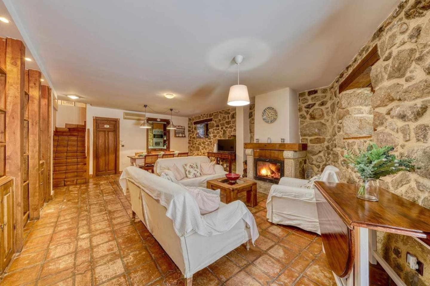 Cuesta Del Reloj Casa de hóspedes Piedralaves Exterior foto