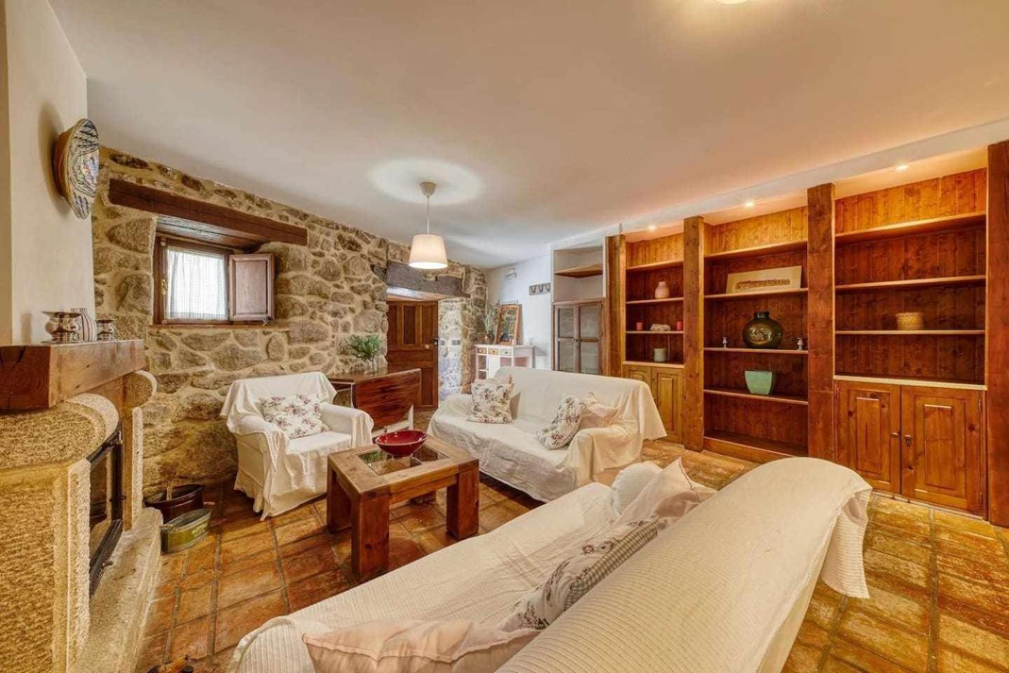 Cuesta Del Reloj Casa de hóspedes Piedralaves Exterior foto