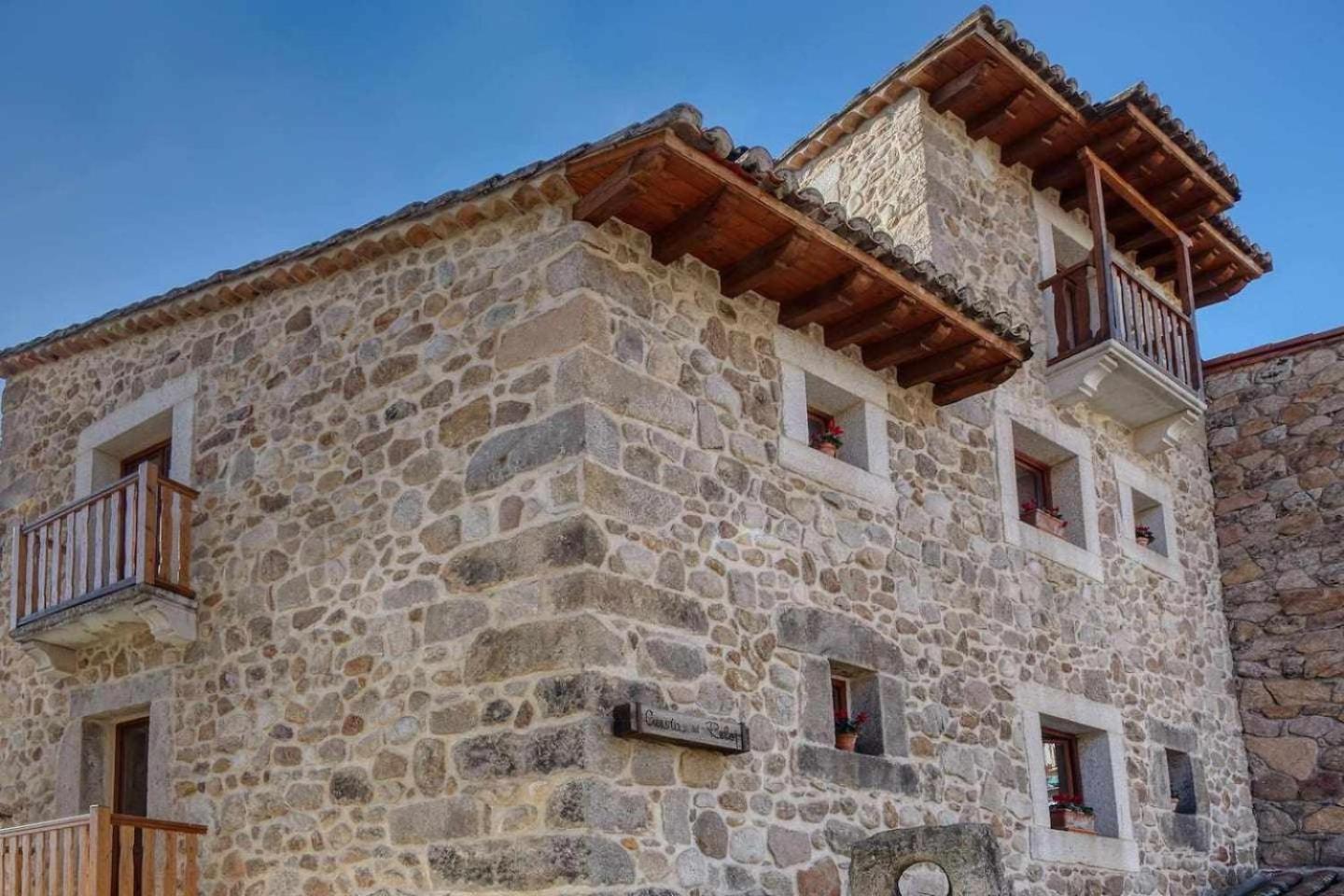 Cuesta Del Reloj Casa de hóspedes Piedralaves Exterior foto