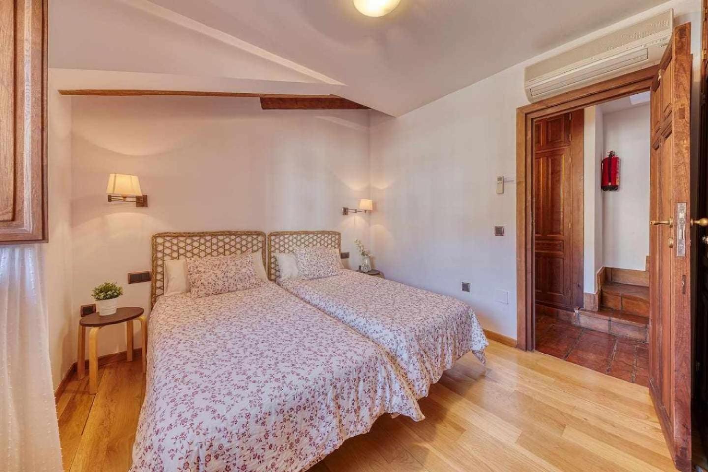 Cuesta Del Reloj Casa de hóspedes Piedralaves Exterior foto