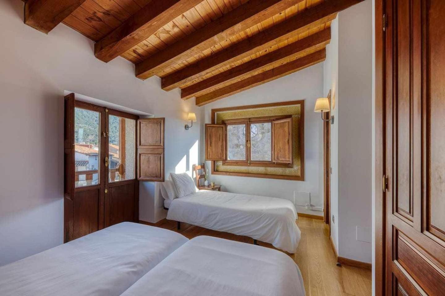 Cuesta Del Reloj Casa de hóspedes Piedralaves Exterior foto