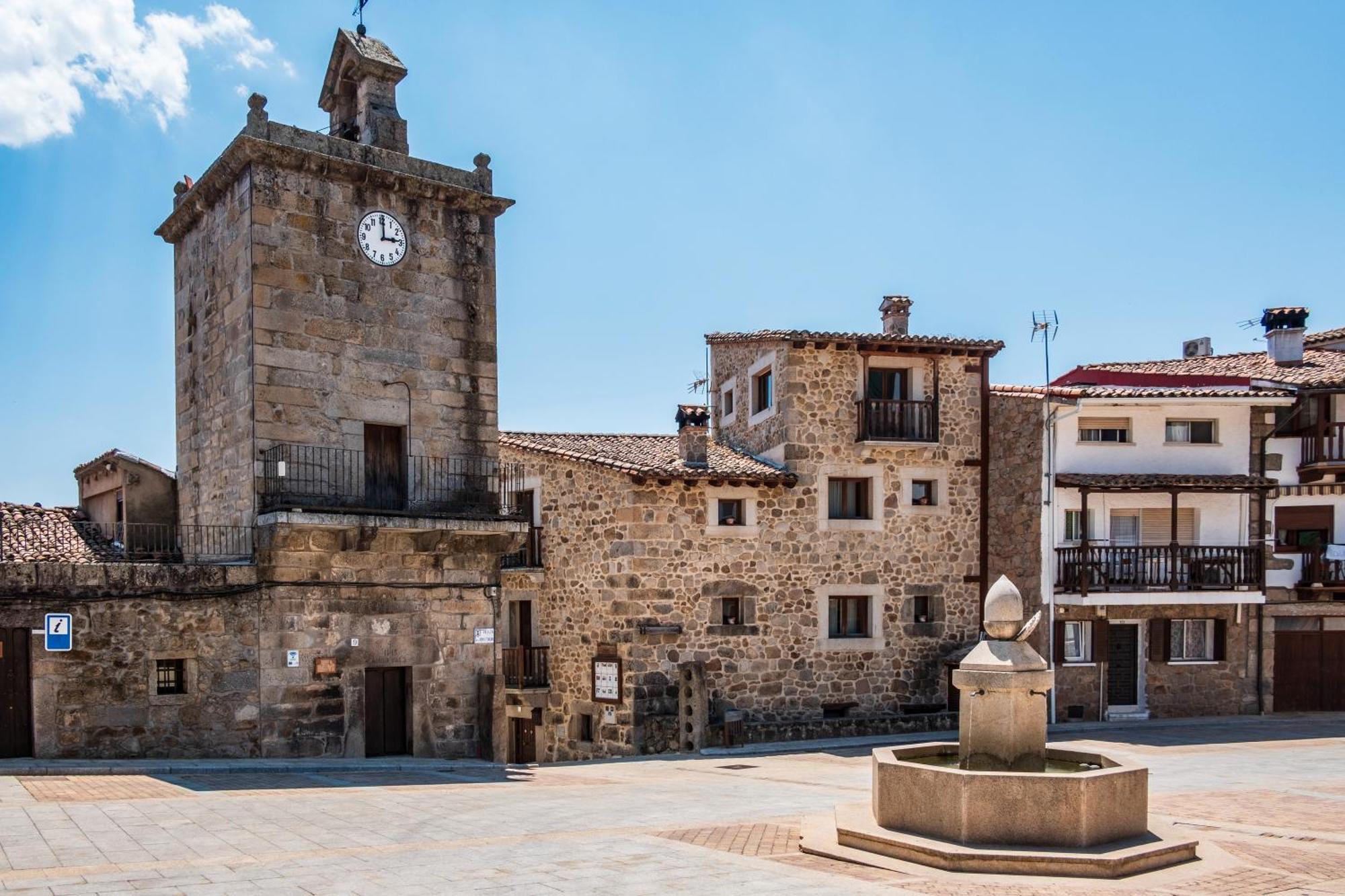 Cuesta Del Reloj Casa de hóspedes Piedralaves Exterior foto