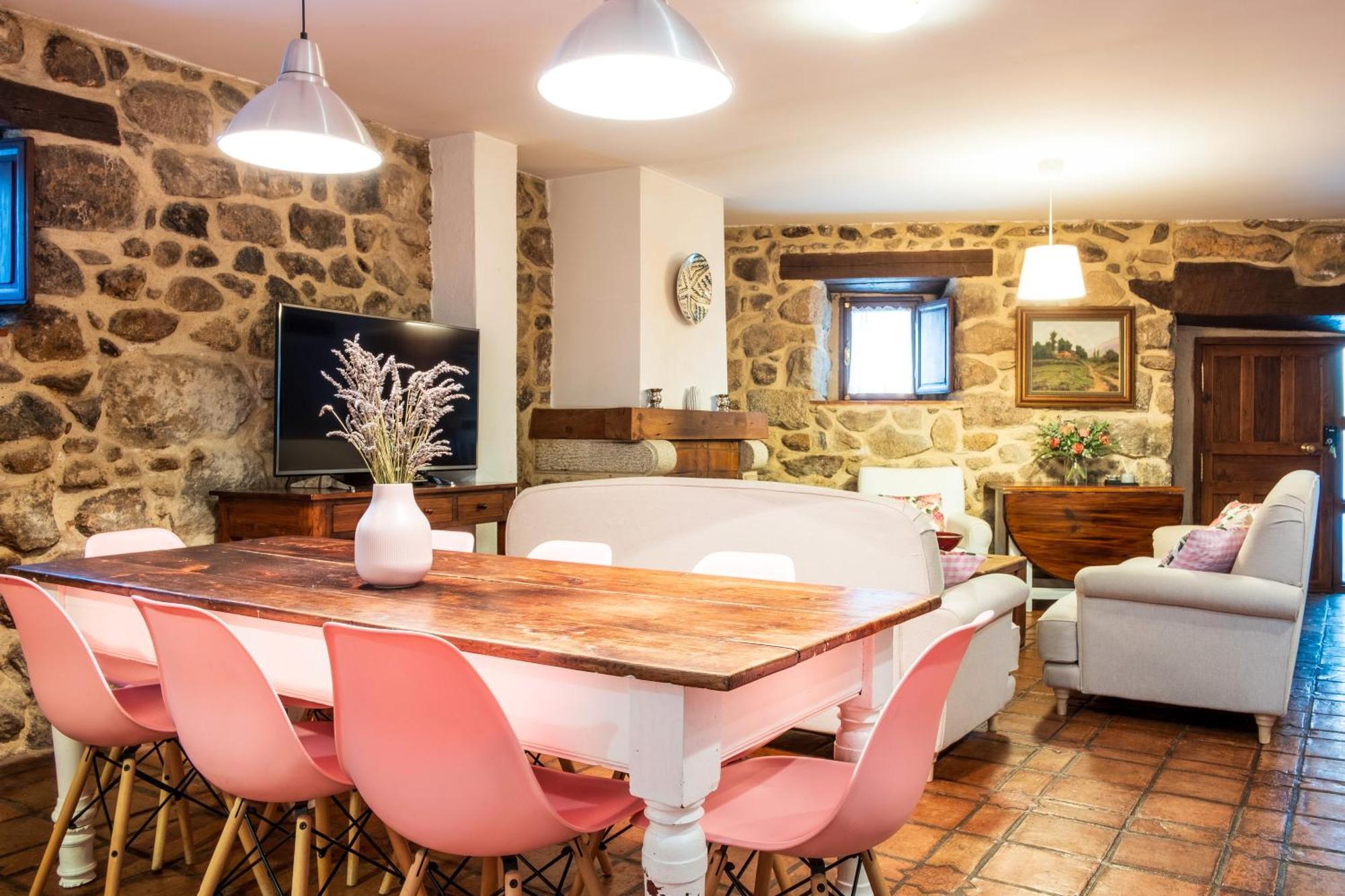 Cuesta Del Reloj Casa de hóspedes Piedralaves Exterior foto