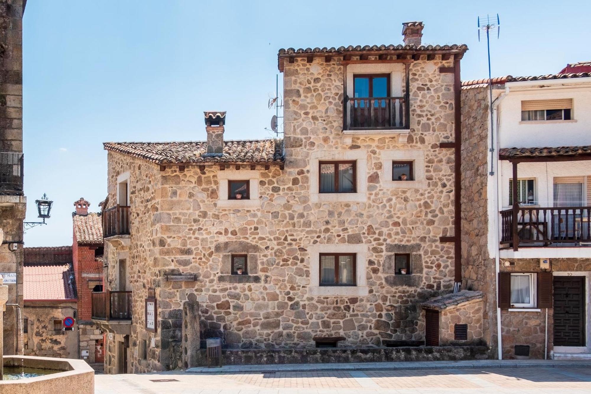Cuesta Del Reloj Casa de hóspedes Piedralaves Exterior foto